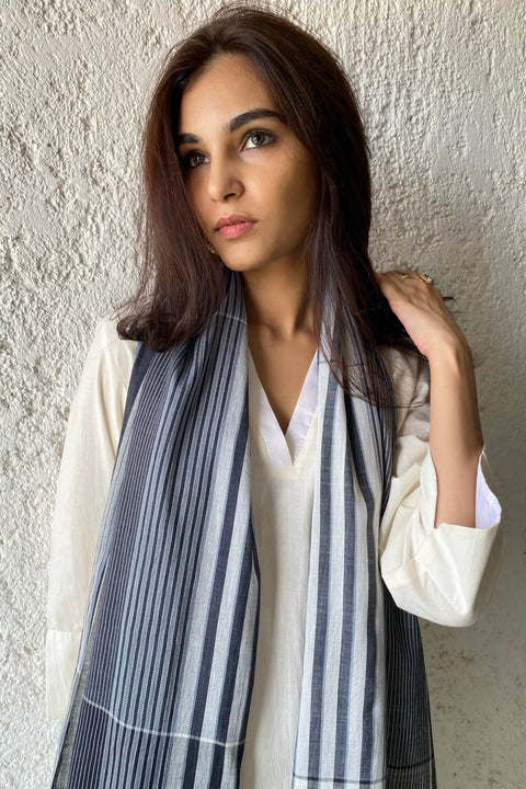 Criss Cross Stripe Scarf