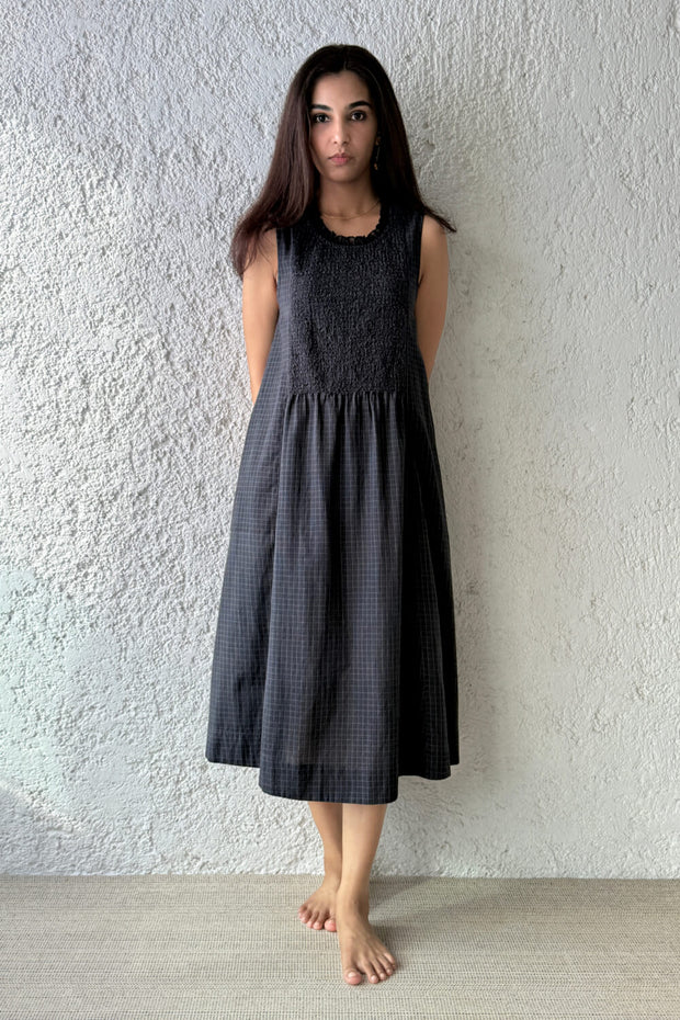 Scrunchy Smock Dress charcoal